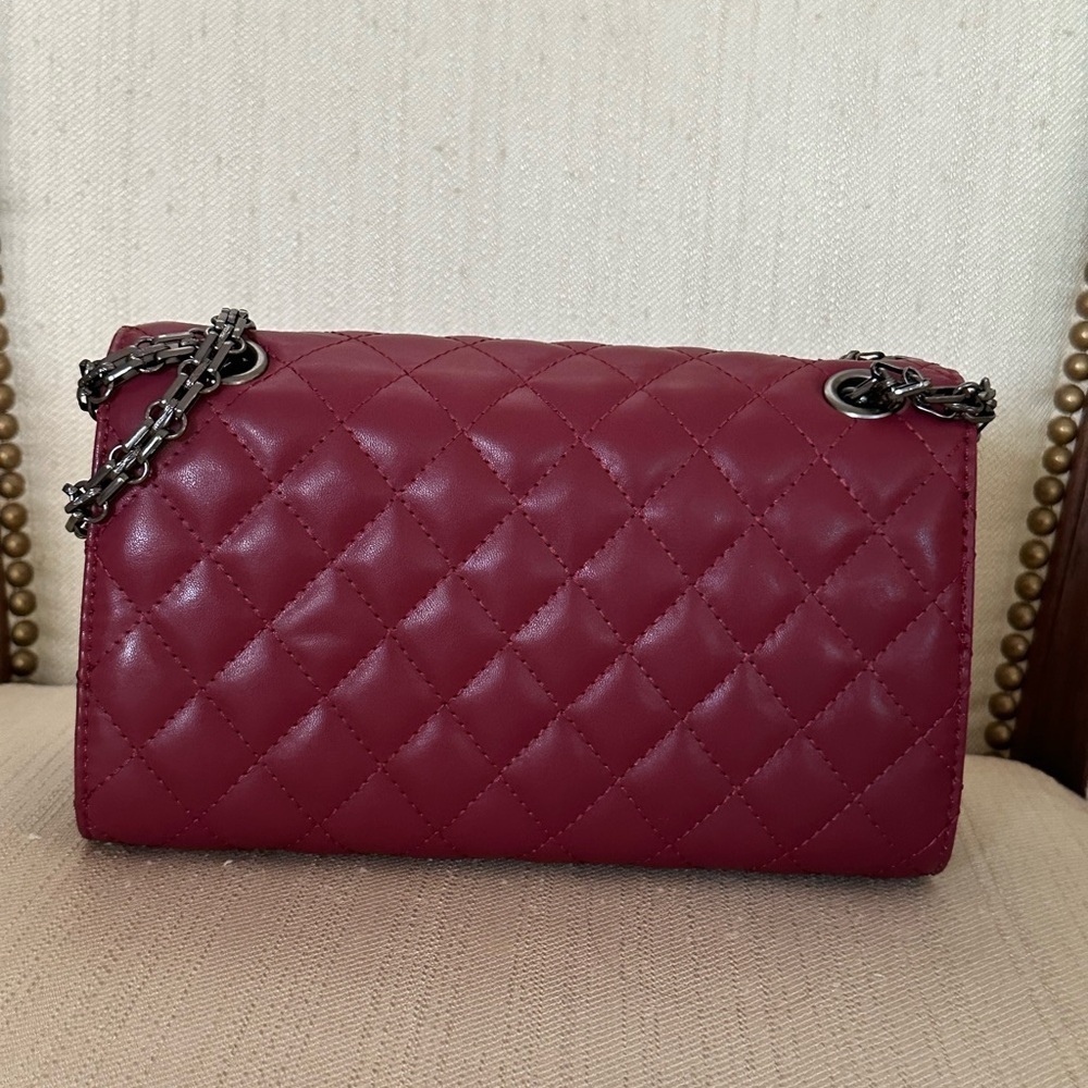NEW Elegant Maroon Quilted Shoulder Bag with gunmetal hardware - Picture 4 of 7